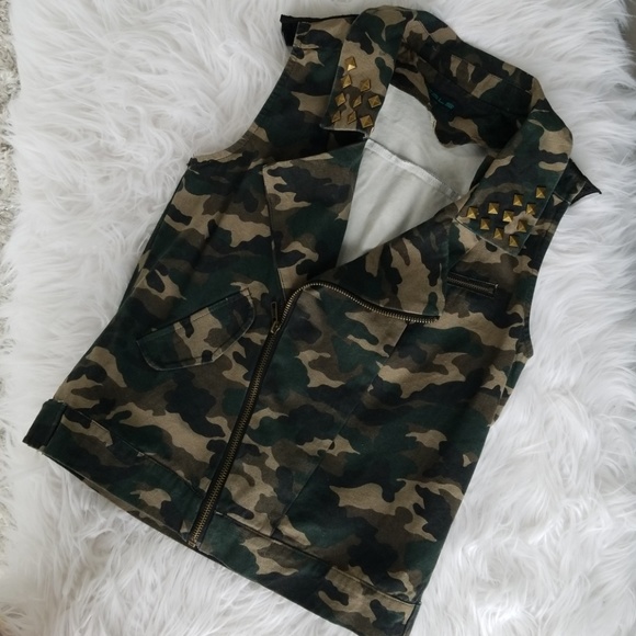 Jackets & Blazers - Camo Army Print Vest